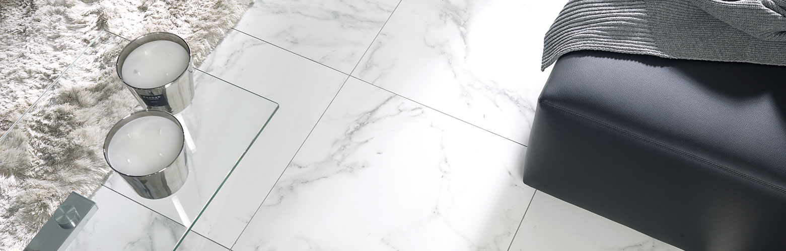 Керамическая плитка Porcelanosa Marmol Carrara: фото в интерьере